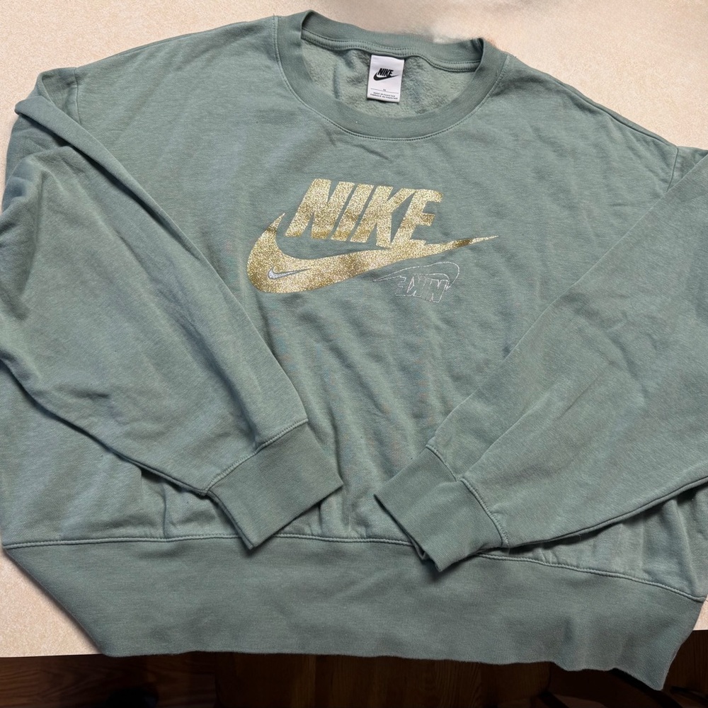 Nike Women’s Cropped Sweatshirt- Sage Green